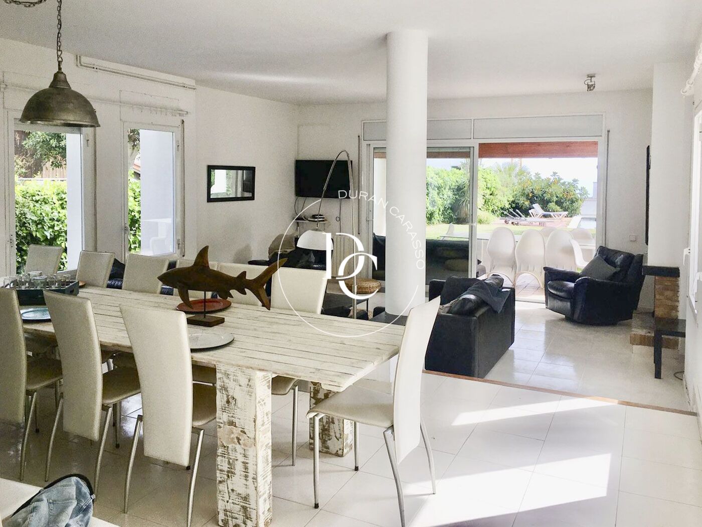 Casa familiar con vistas al mar en venta en Vallpineda.