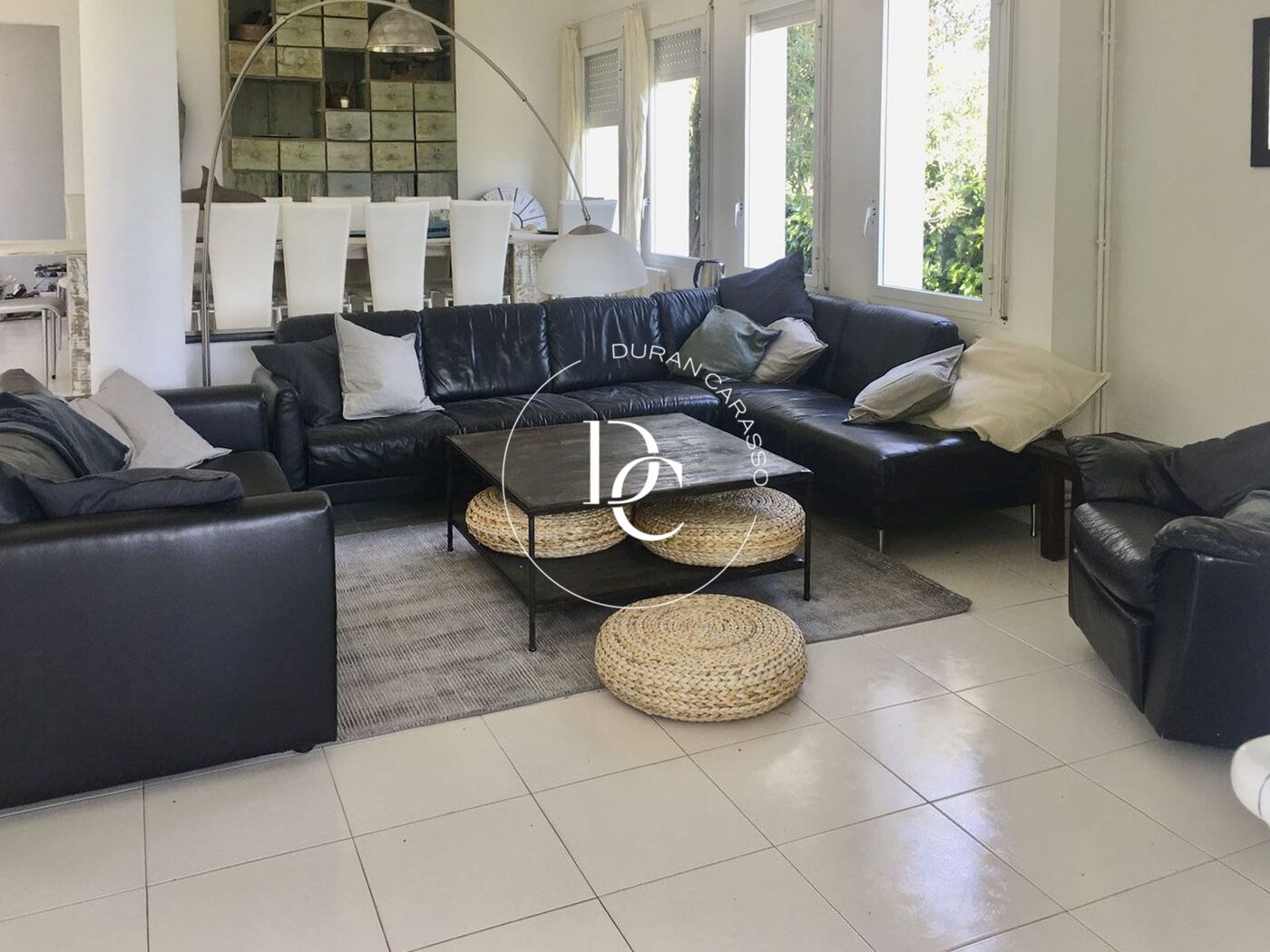 Casa familiar con vistas al mar en venta en Vallpineda.