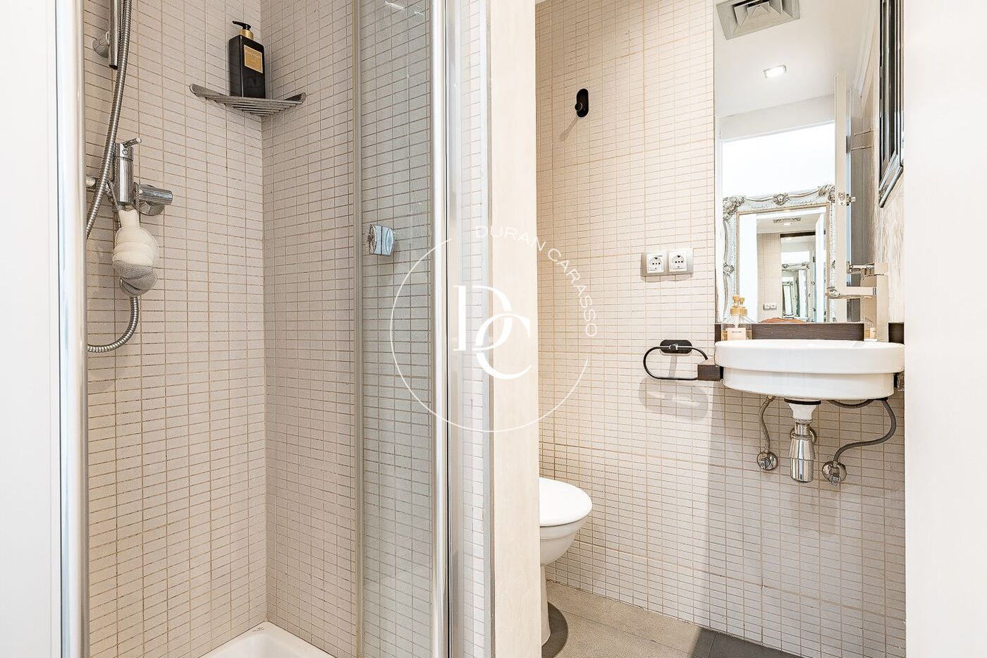 Fantástico piso con licencia turística en La Dreta de L'Eixample