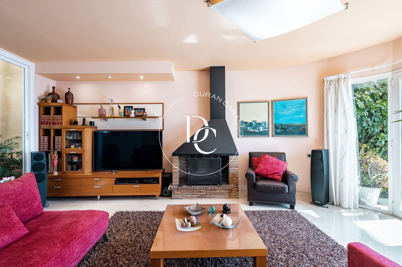 Casa adosada en venta con vistas panorámicas al mar en Sitges