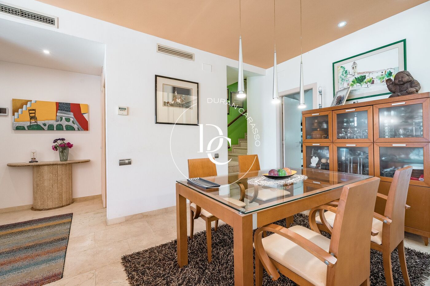 Casa adosada en venta con vistas panorámicas al mar en Sitges