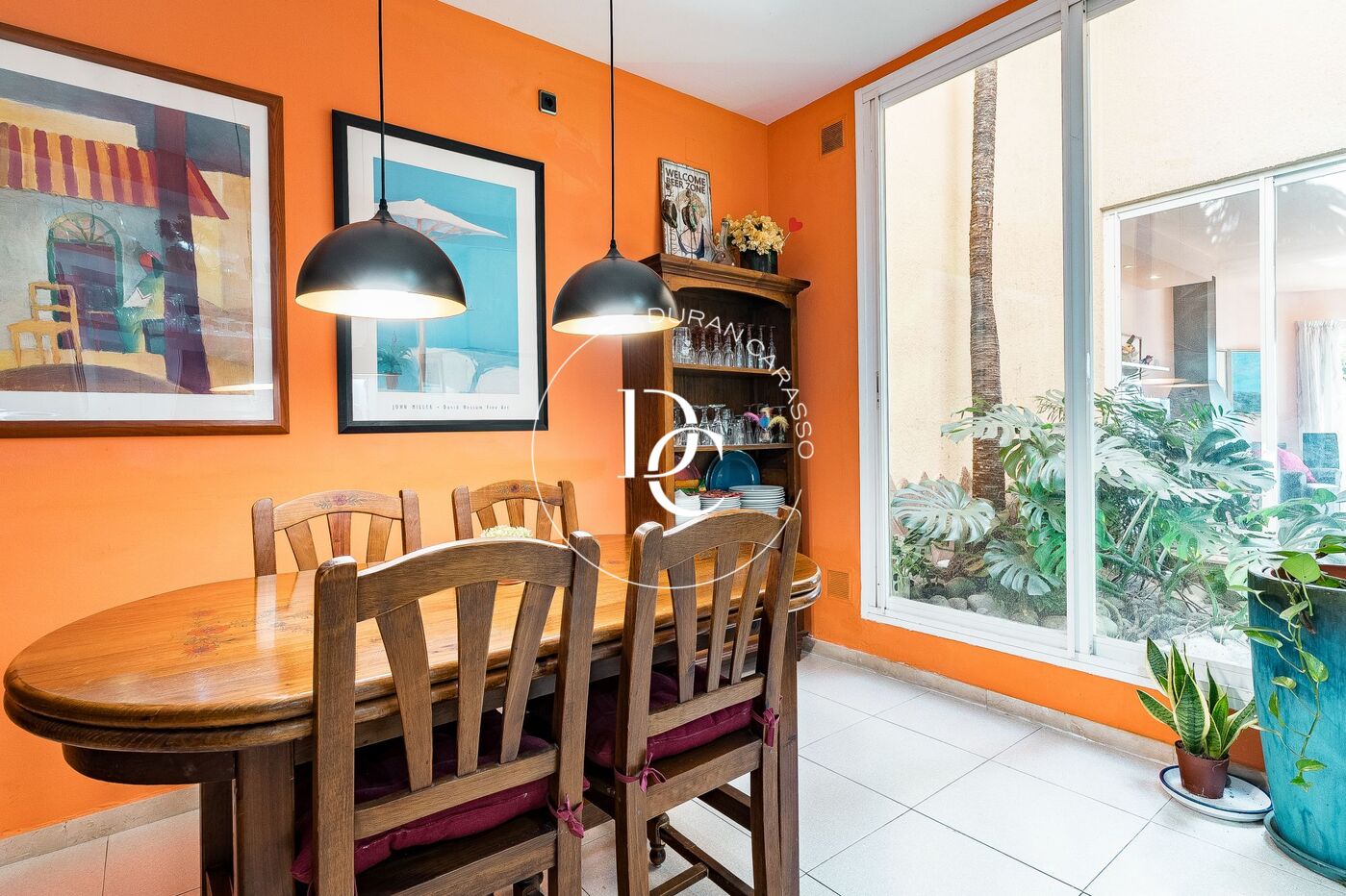 Casa adosada en venta con vistas panorámicas al mar en Sitges