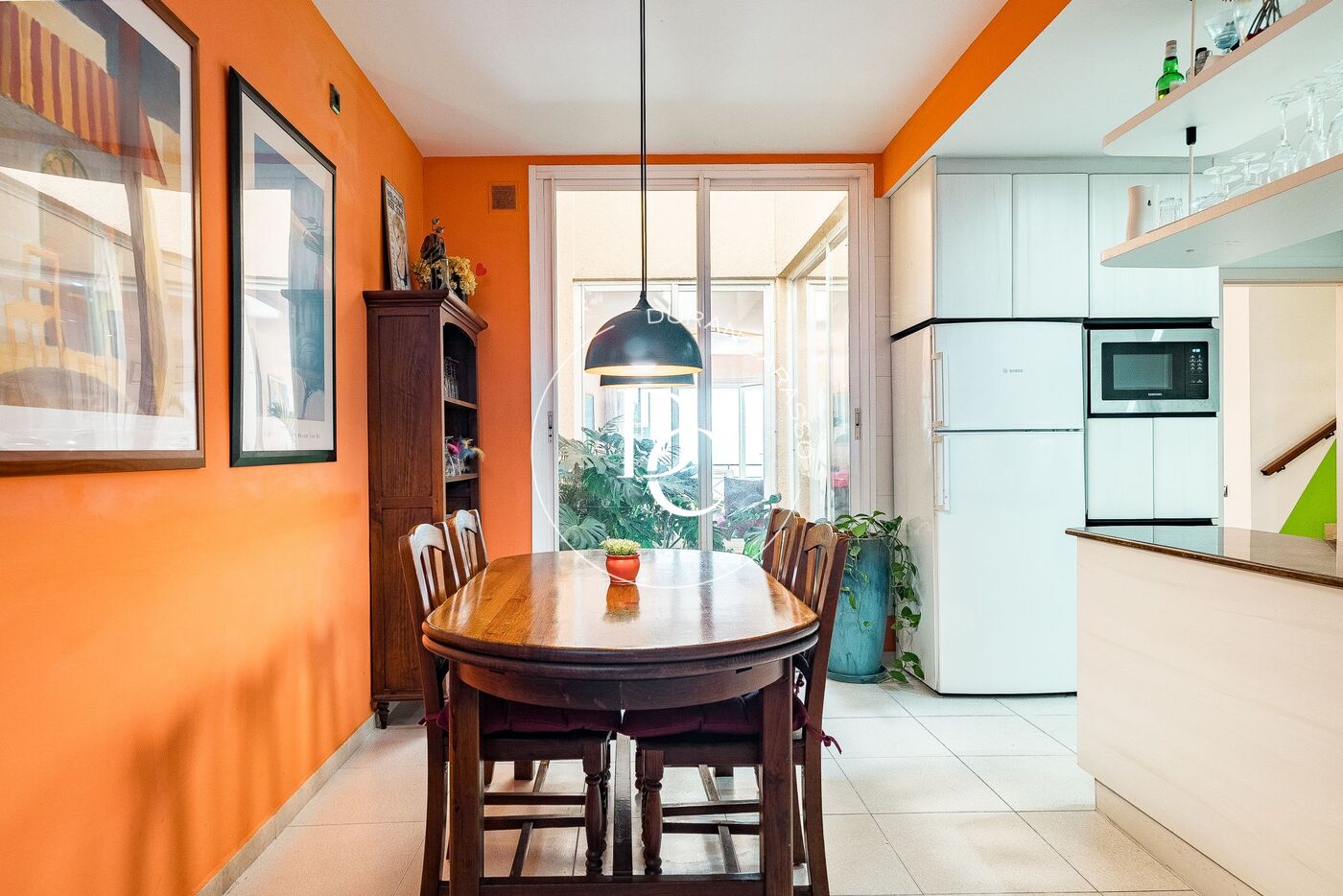 Casa adosada en venta con vistas panorámicas al mar en Sitges