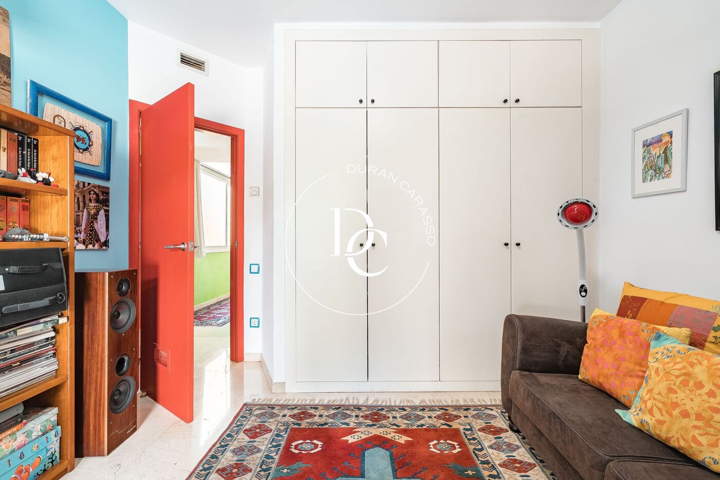 Casa adosada en venta con vistas panorámicas al mar en Sitges