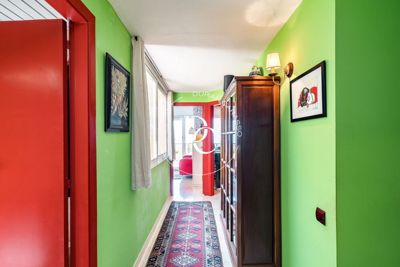 Casa adosada en venta con vistas panorámicas al mar en Sitges