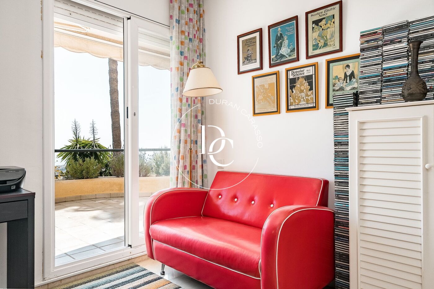 Casa adosada en venta con vistas panorámicas al mar en Sitges