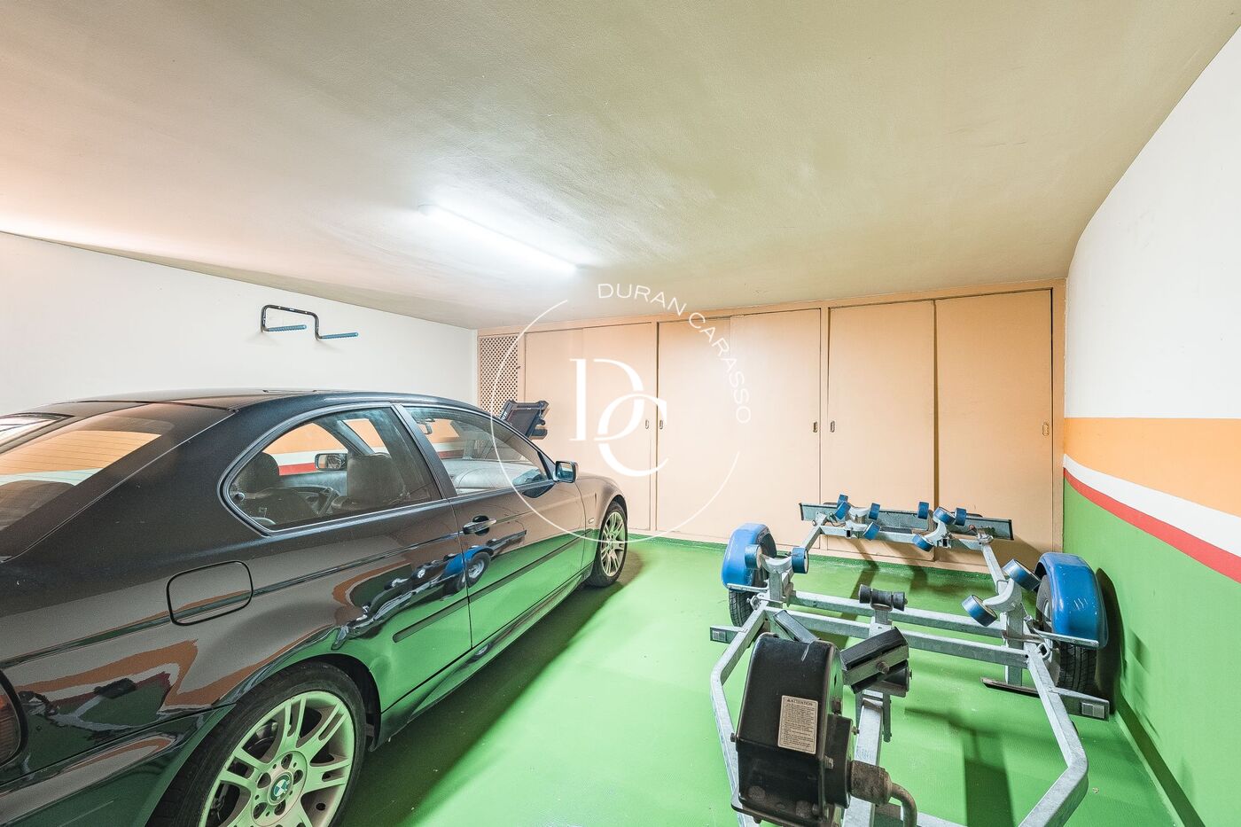 Casa adosada en venta con vistas panorámicas al mar en Sitges