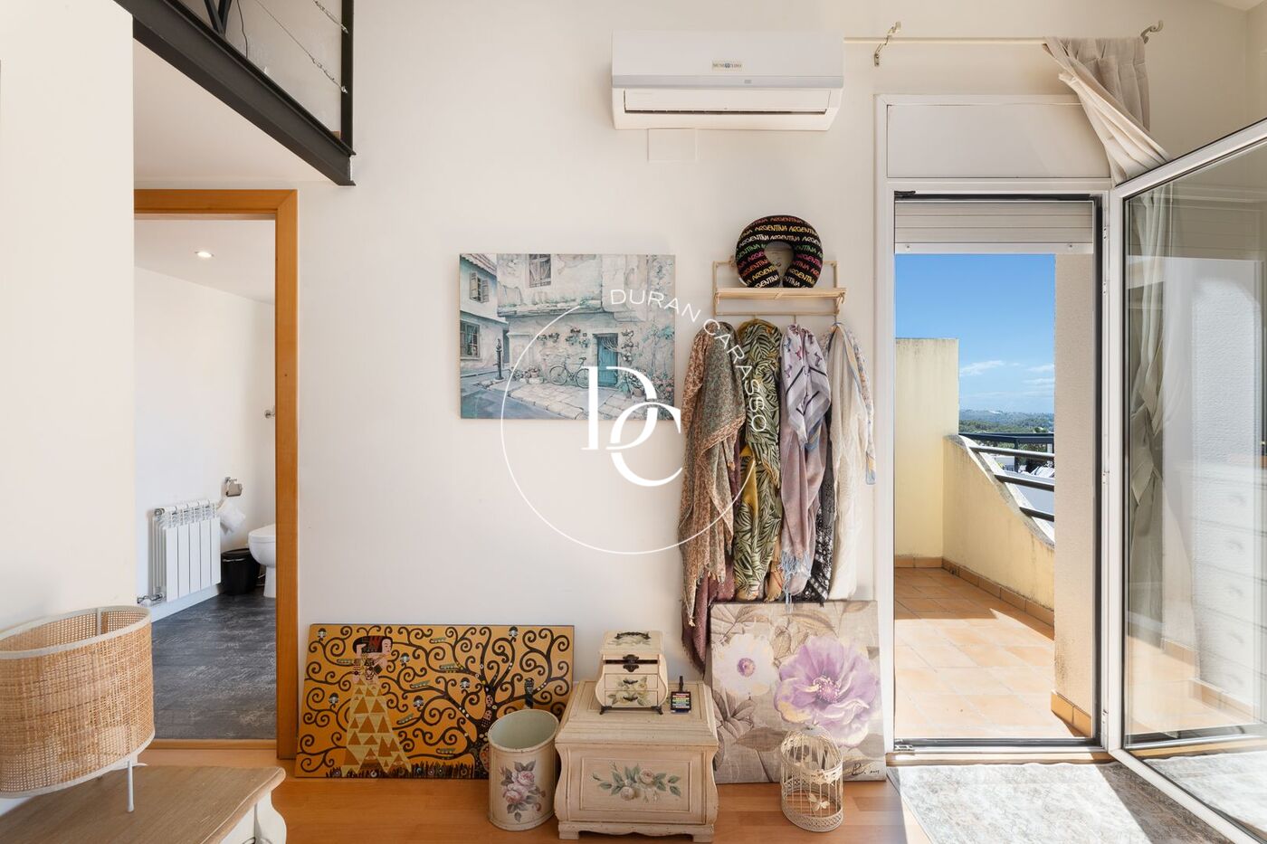 Casa con piscina privada en venta en Vallpineda.