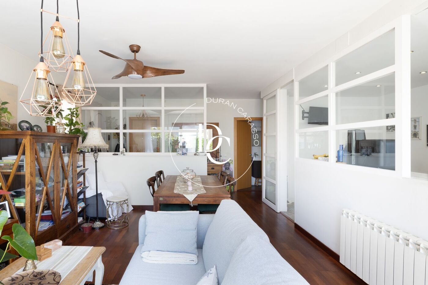 Casa con piscina privada en venta en Vallpineda.