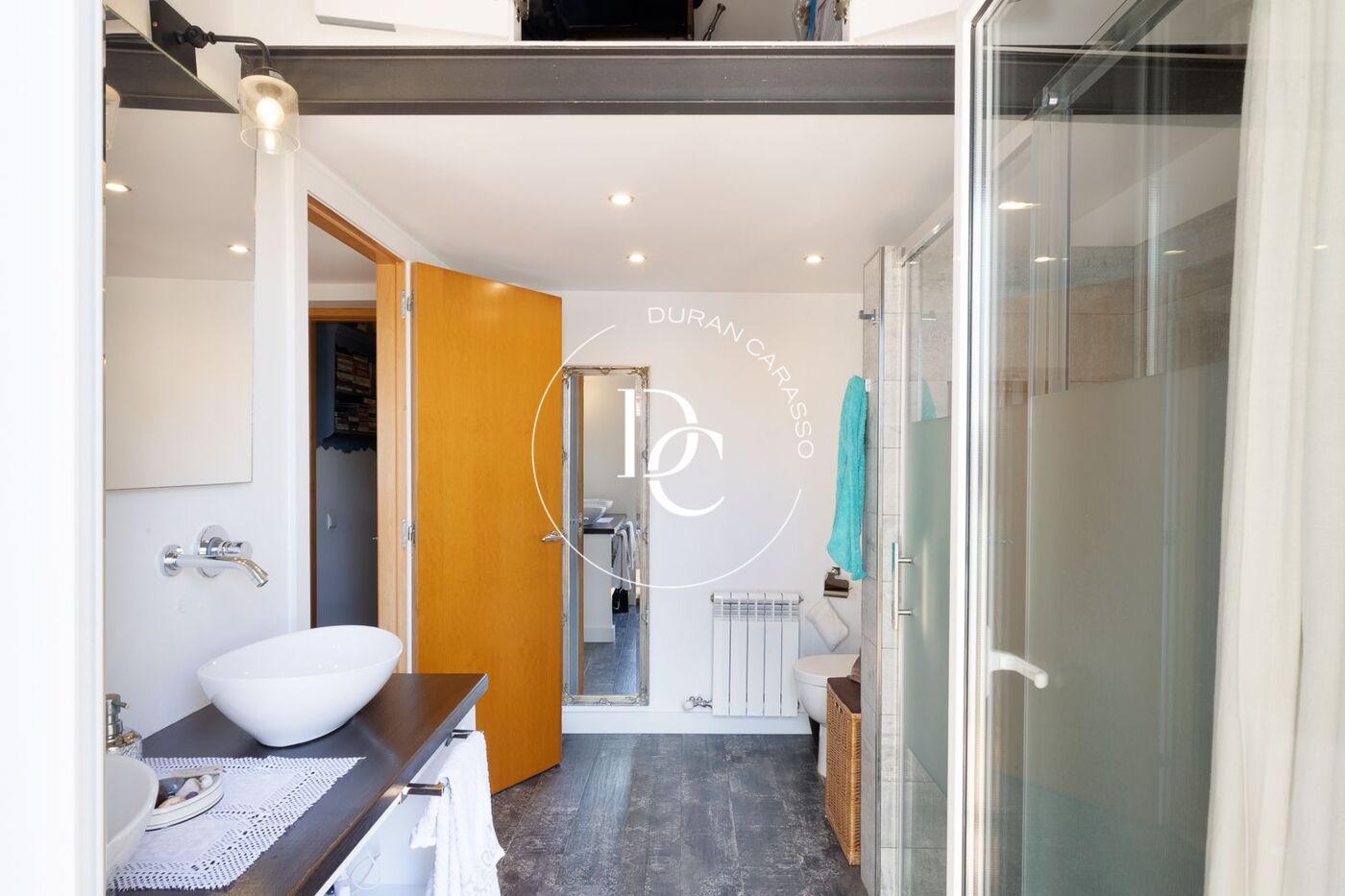 Casa con piscina privada en venta en Vallpineda.