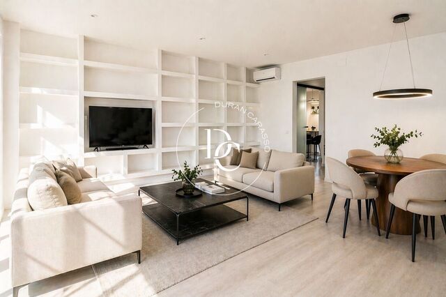 Duplex penthouse for sale on Rambla Catalunya