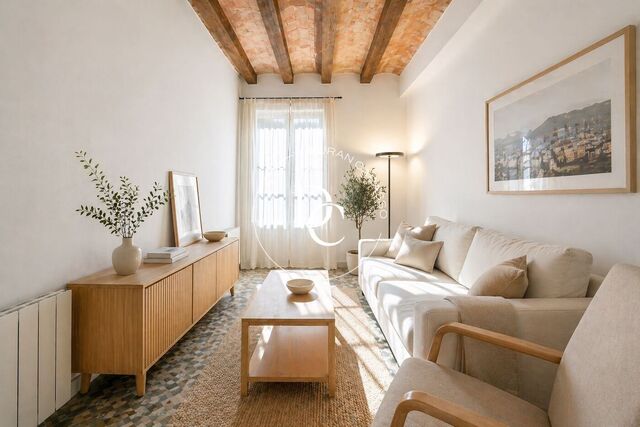 Charming apartment in Eixample Esquerra