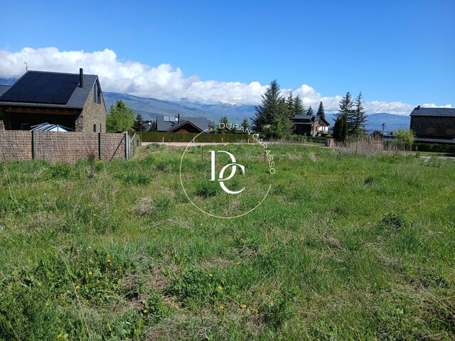 Plot for sale in Das
