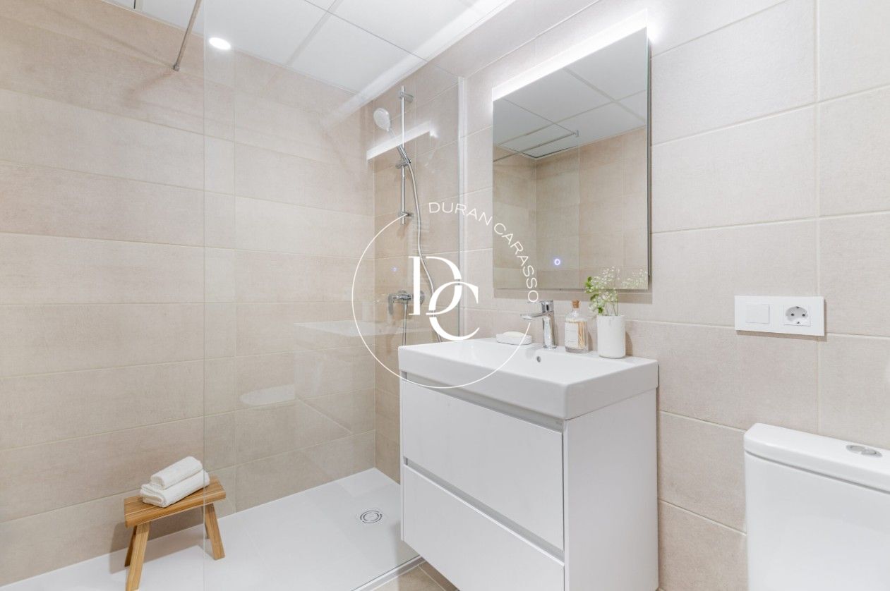 Obra nueva en venta en Sants-Montjuïc, Barcelona