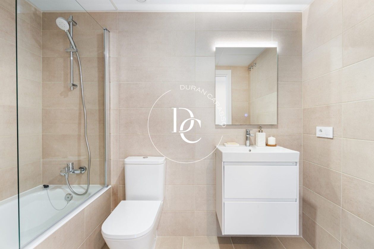 Obra nueva en venta en Sants-Montjuïc, Barcelona