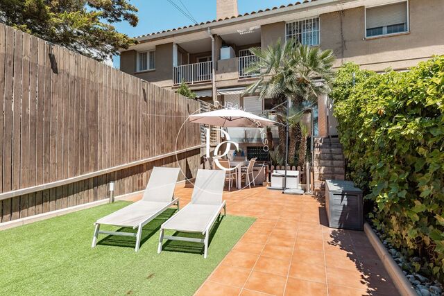 Casa adosada en venta en Vallpineda