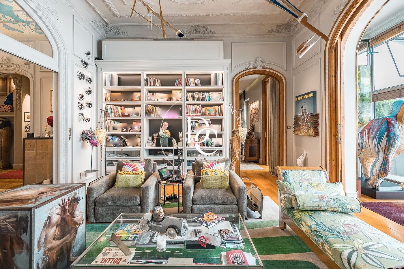 Exclusivo piso de grandes dimensiones con piscina en el corazón de Barcelona