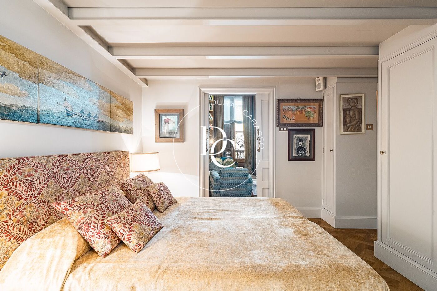 Exclusivo piso de grandes dimensiones con piscina en el corazón de Barcelona