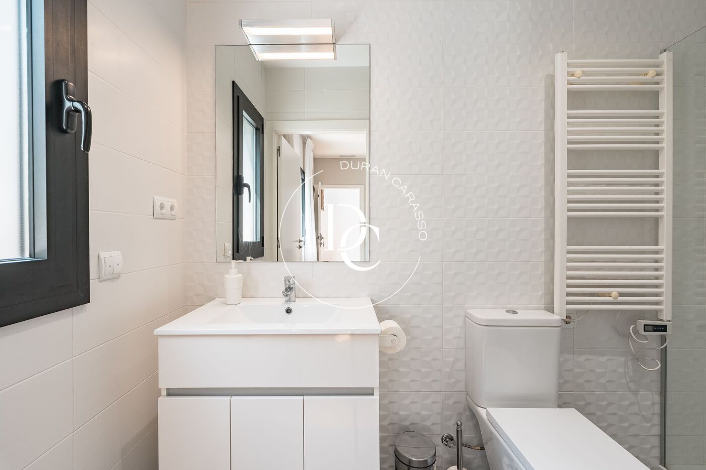 Espectacular vivienda unifamiliar en venta en Vallpineda