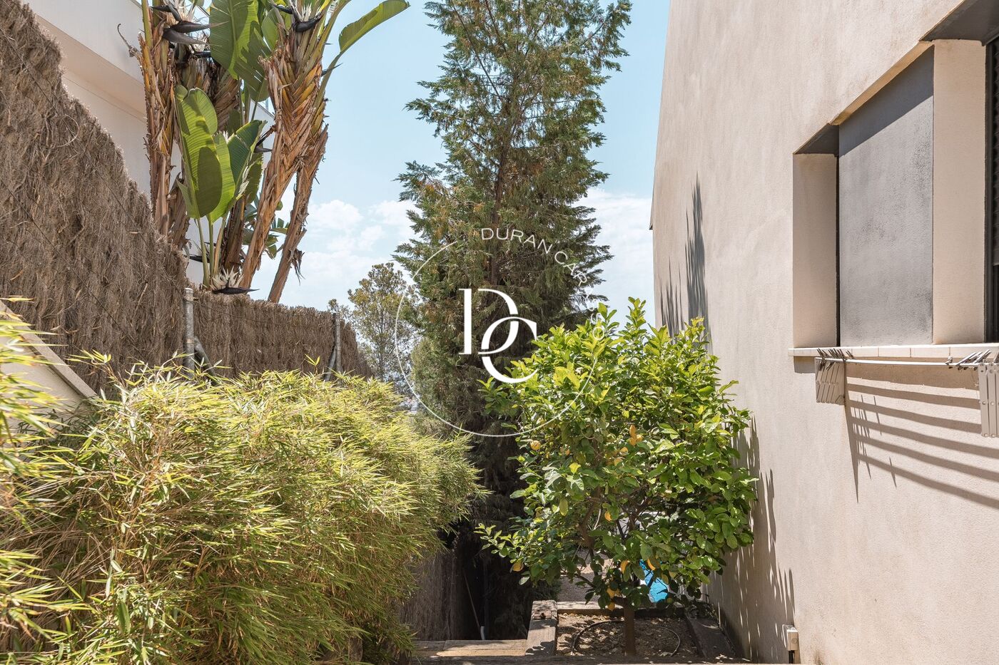 Espectacular vivienda unifamiliar en venta en Vallpineda