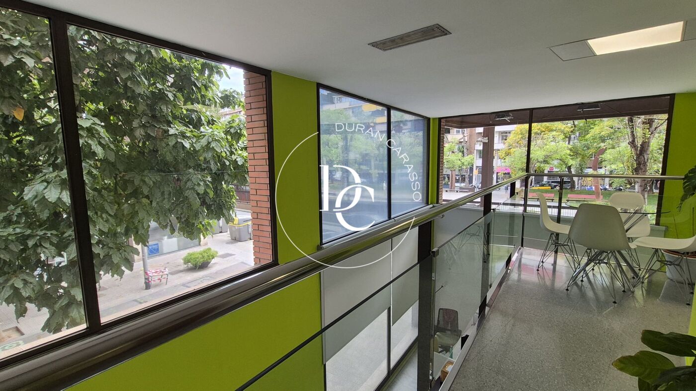 Local comercial de 580 m2 en rentabilidad en Les Corts