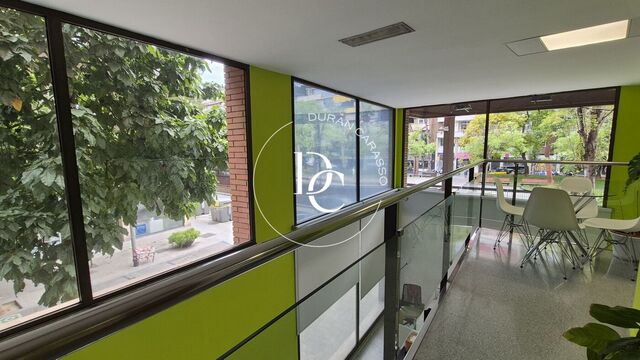 Local comercial de 580 m2 en rentabilidad en Les Corts