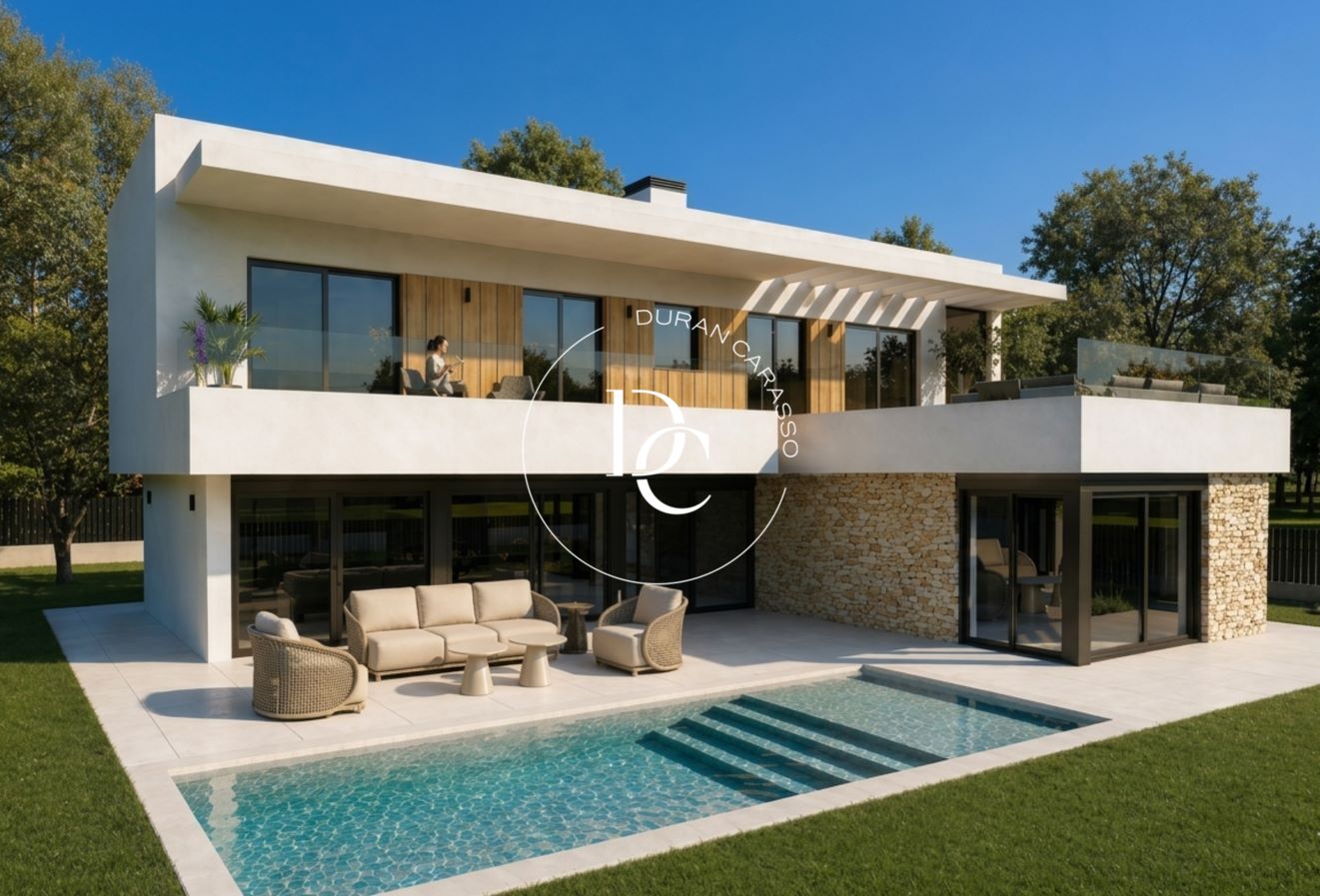 Casa unifamiliar de obra nueva con piscina en venta en La Plana