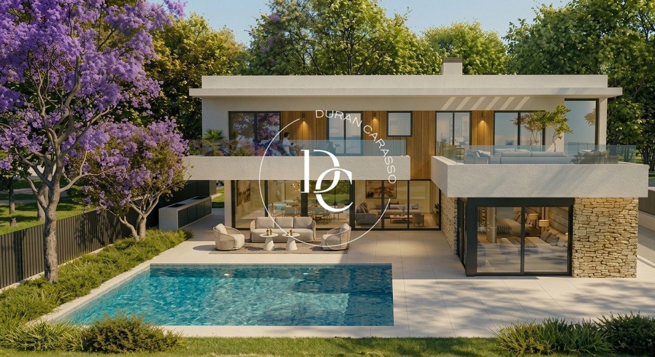 Casa unifamiliar de obra nueva con piscina en venta en La Plana