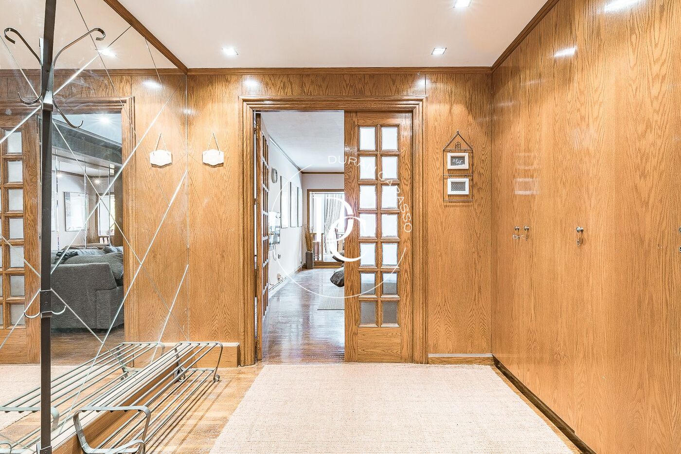 Amplio piso exterior en una de las mejores zonas de l'Eixample