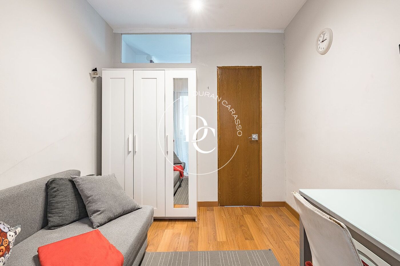 Amplio piso exterior en una de las mejores zonas de l'Eixample