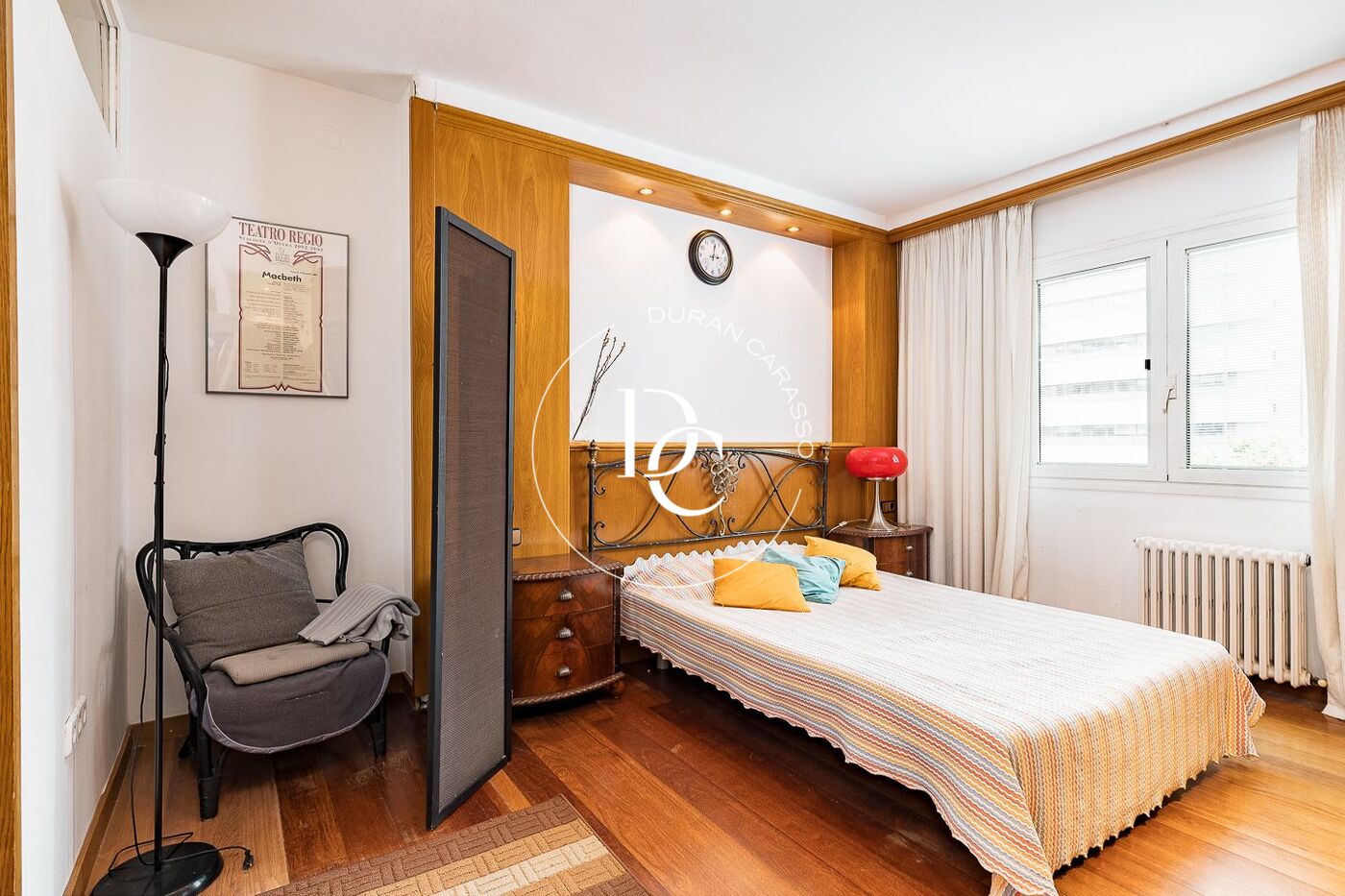Amplio piso exterior en una de las mejores zonas de l'Eixample