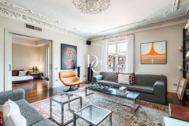 258 sqm luxury flat for sale in Barcelona