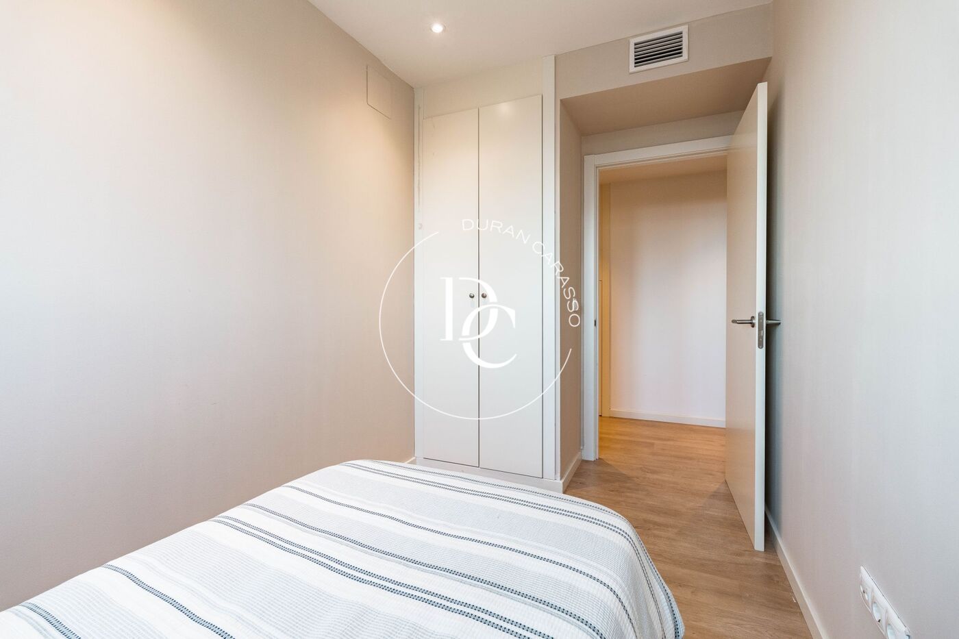 181 sqm luxury penthouse with views and terrace for sale in La Plana, Sitges