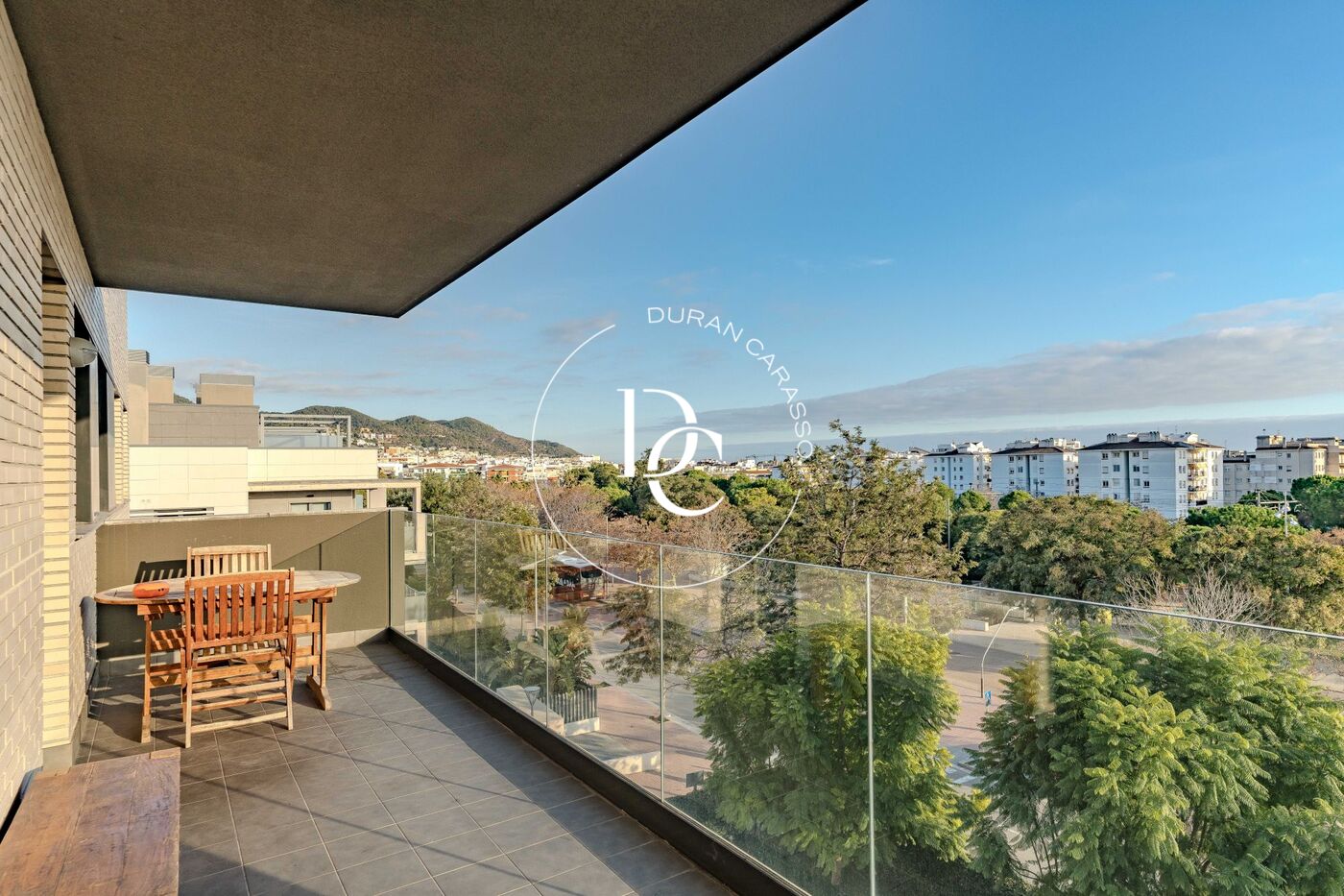 181 sqm luxury penthouse with views and terrace for sale in La Plana, Sitges