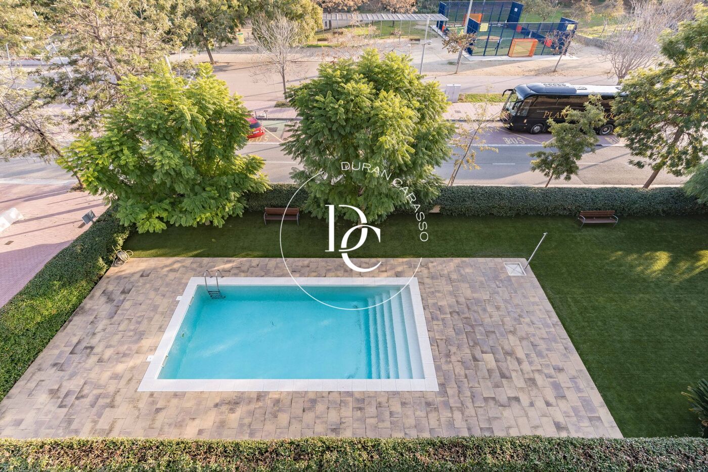 181 sqm luxury penthouse with views and terrace for sale in La Plana, Sitges