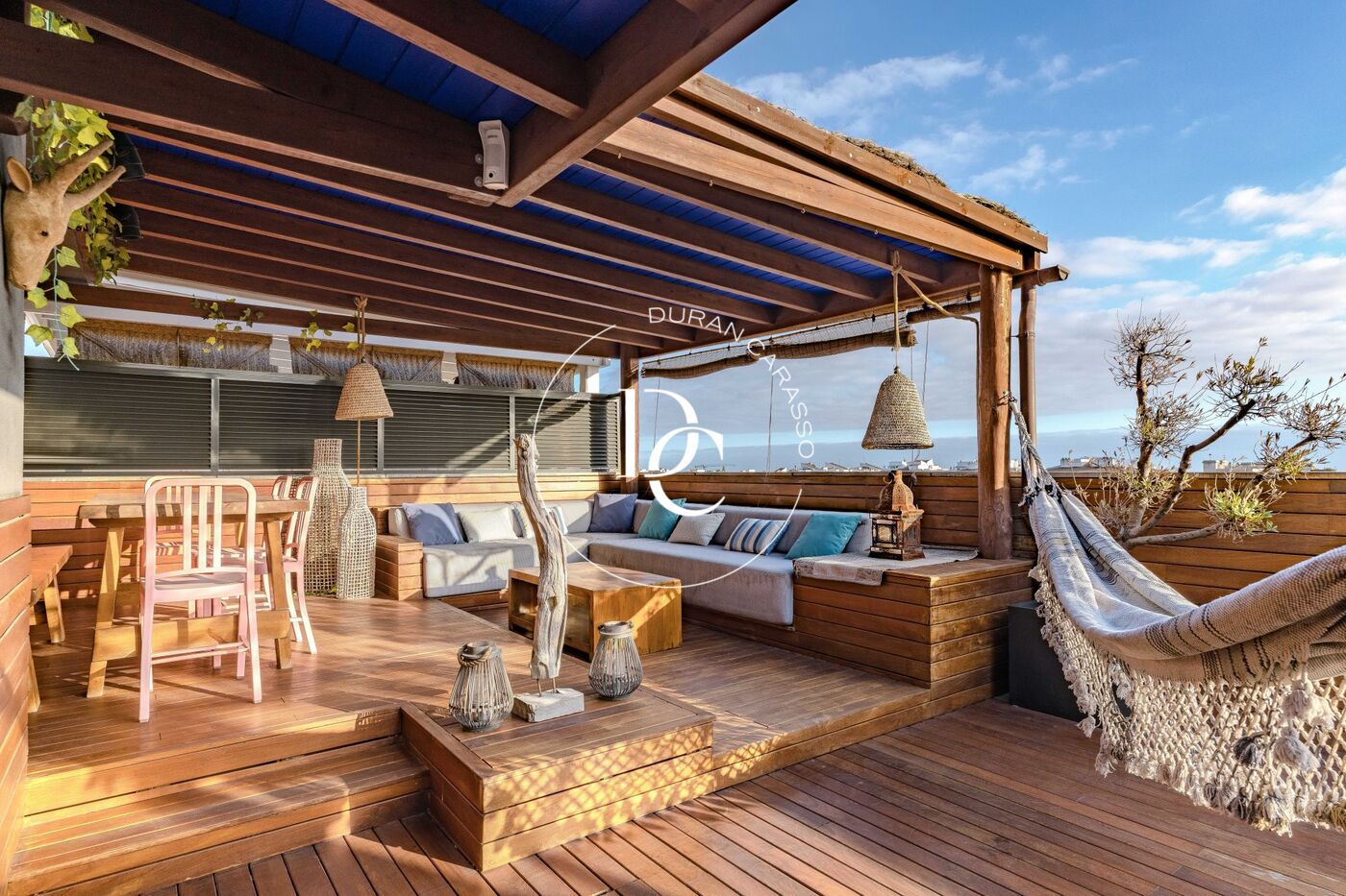 181 sqm luxury penthouse with views and terrace for sale in La Plana, Sitges