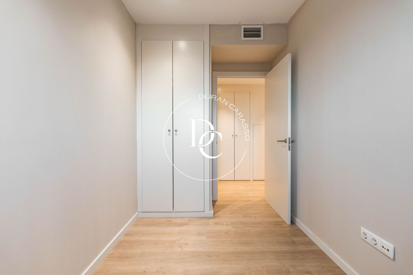 181 sqm luxury penthouse with views and terrace for sale in La Plana, Sitges