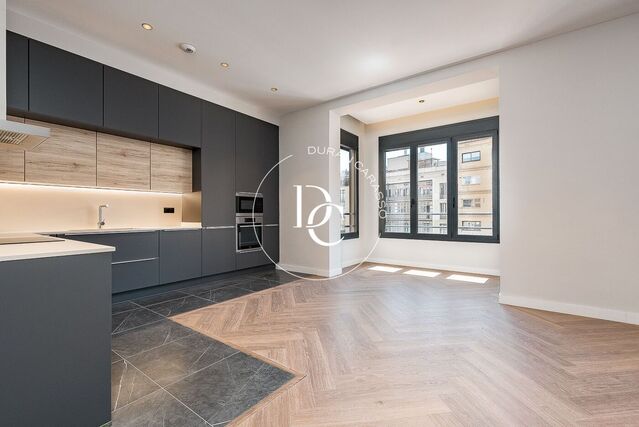 134 sqm luxury flat for sale in Barcelona