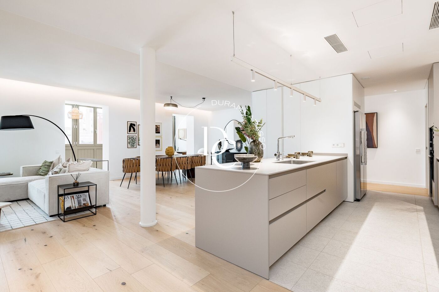 Luxury flat for sale in La Dreta de l'Eixample, Barcelona