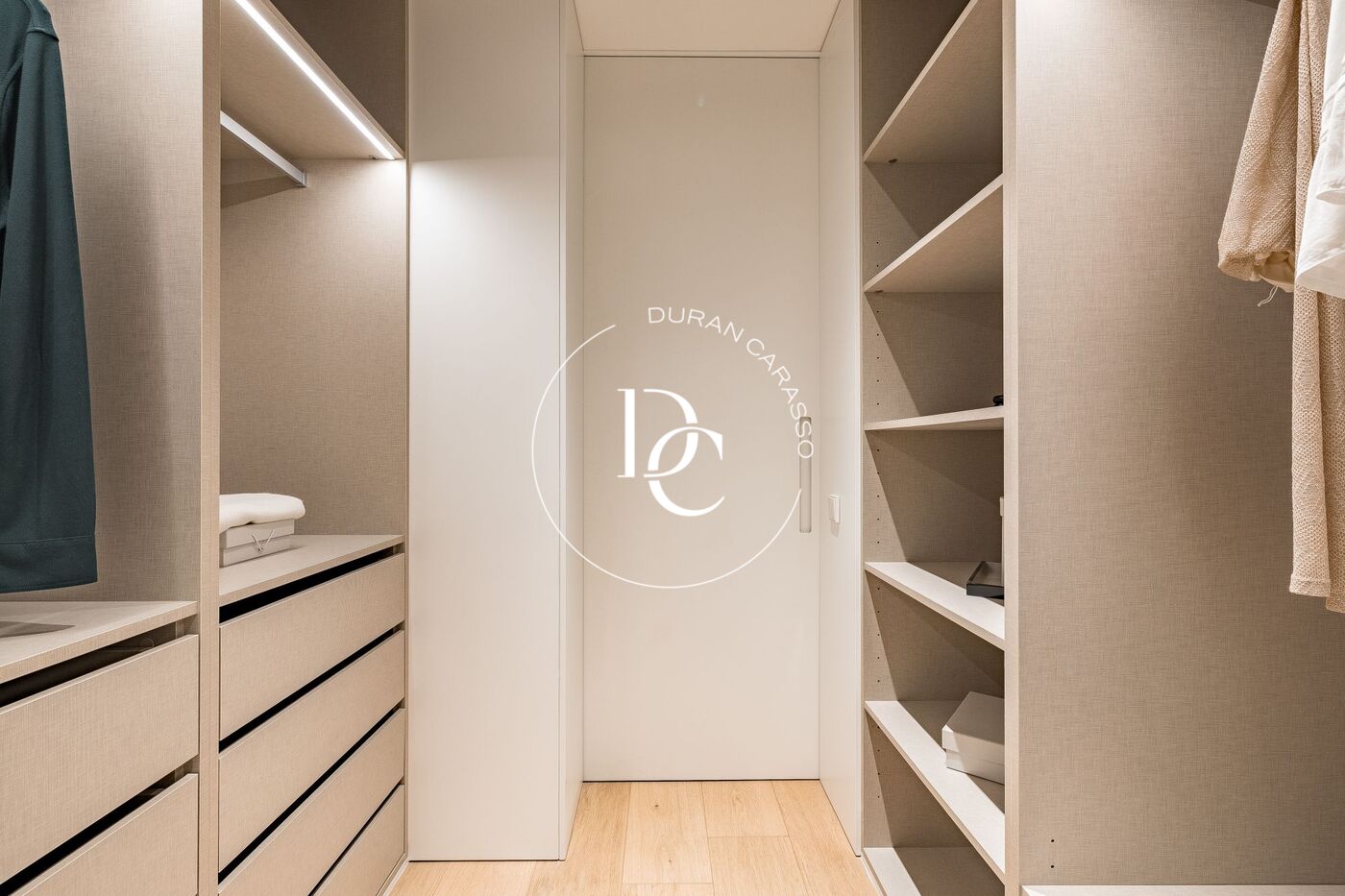 Luxury flat for sale in La Dreta de l'Eixample, Barcelona