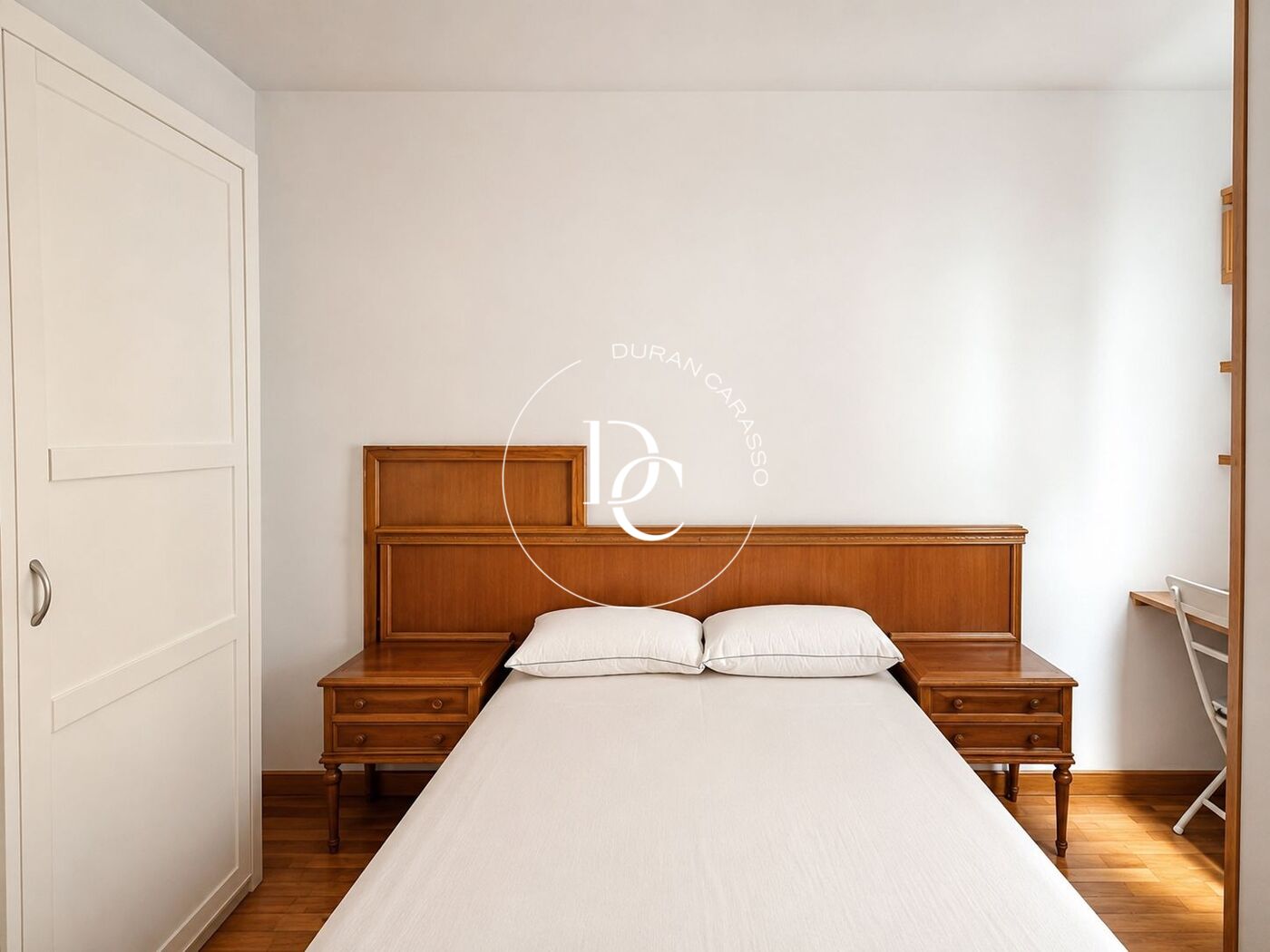 Piso en venta con terraza y parking en Sarrià