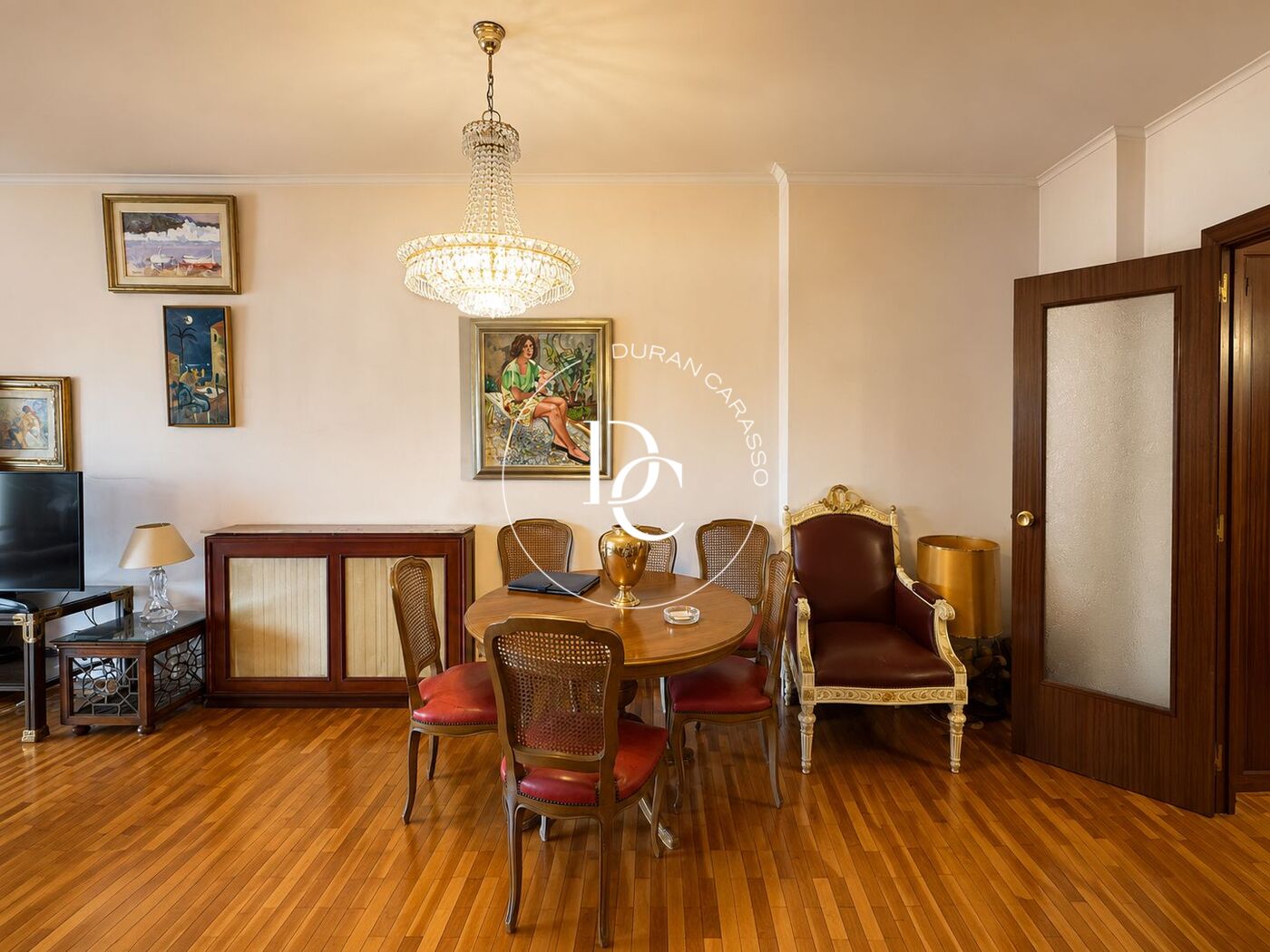 Piso en venta con terraza y parking en Sarrià