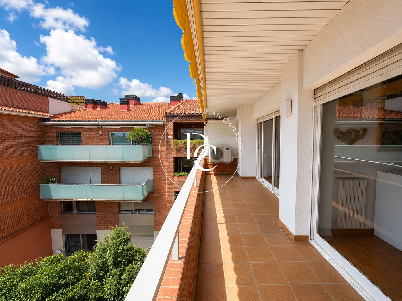 Piso en venta con terraza y parking en Sarrià