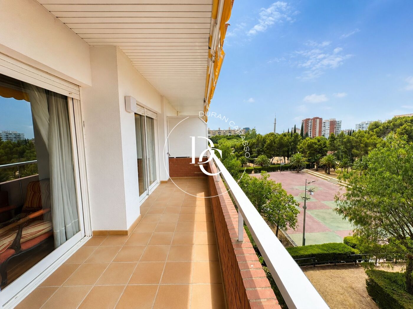 Piso en venta con terraza y parking en Sarrià