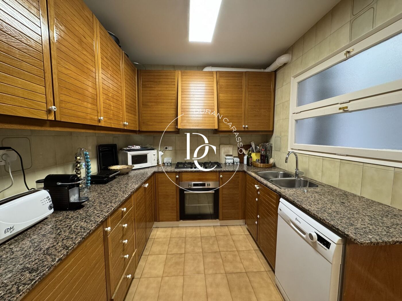 Piso en venta con terraza y parking en Sarrià