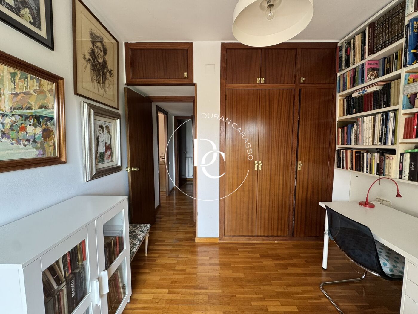 Piso en venta con terraza y parking en Sarrià