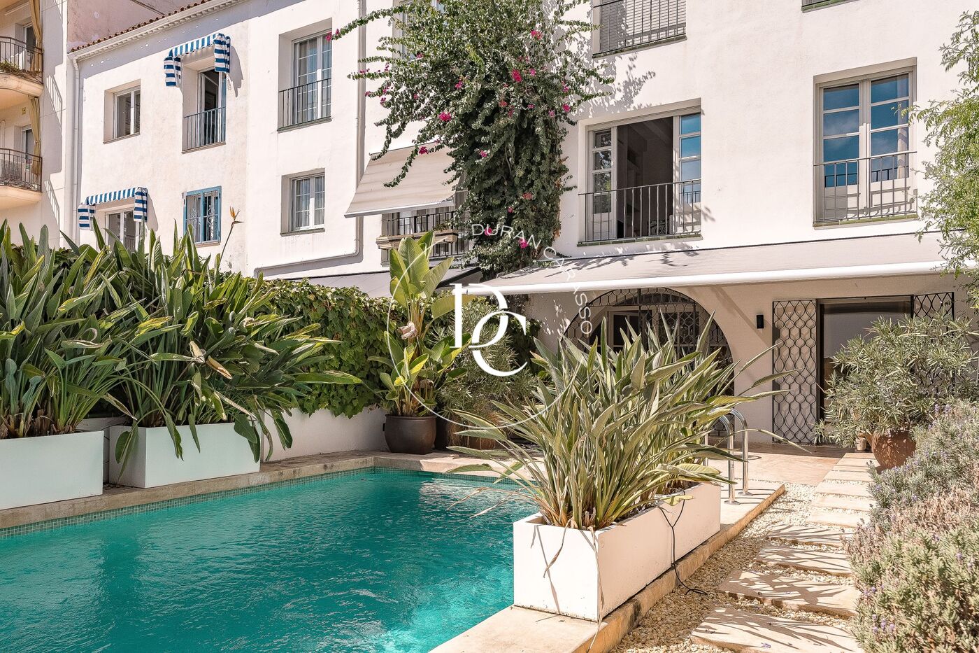 Preciosa casa reformada cerca del centro con licencia turistica