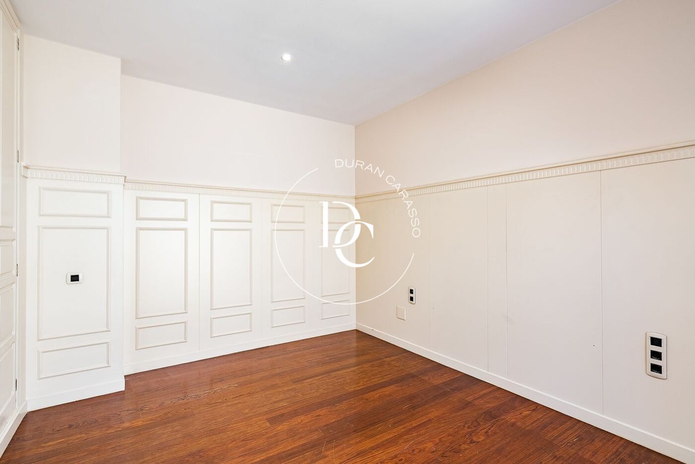 Exclusivo ático con terraza privada en Tres Torres