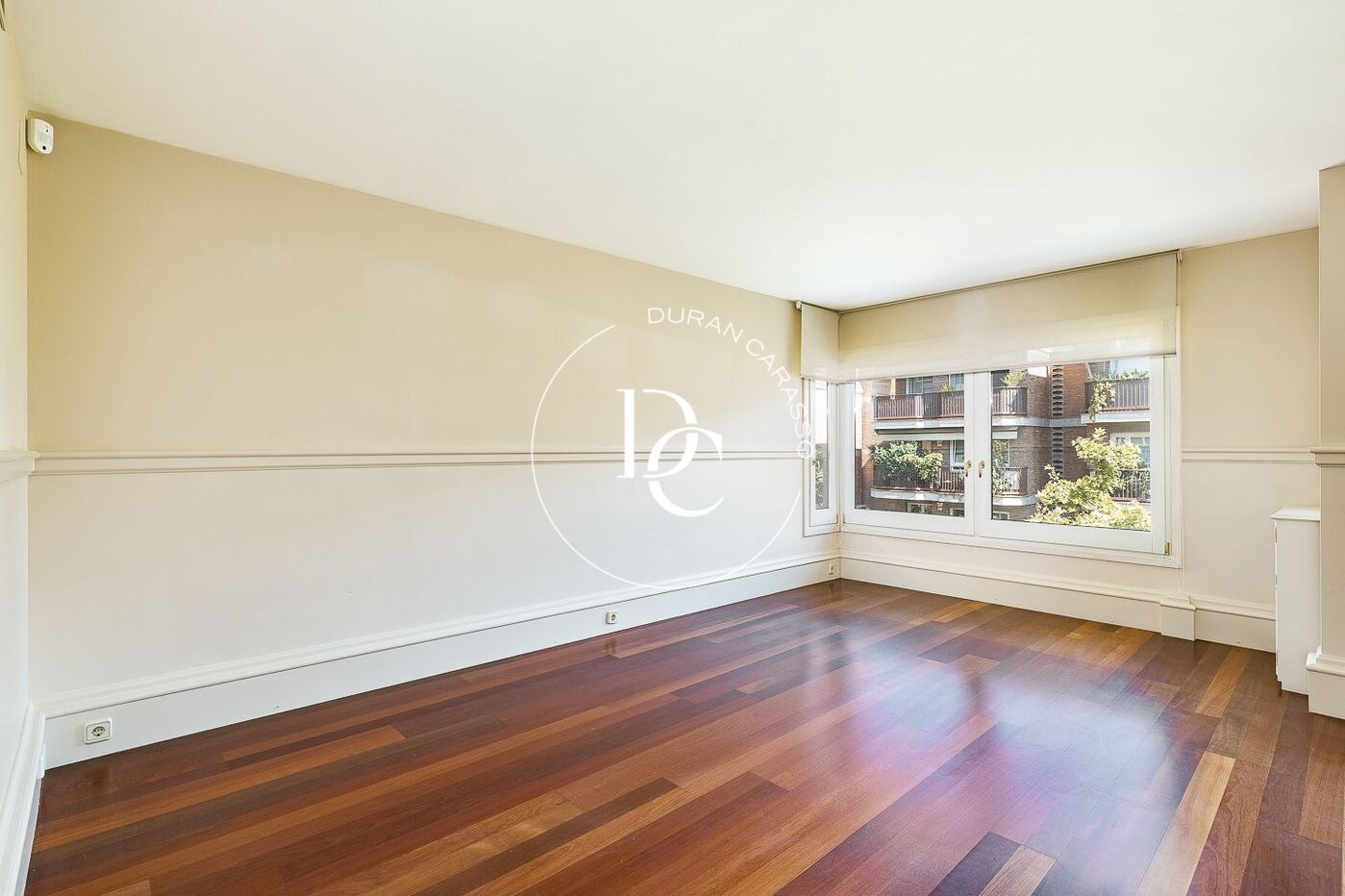 Exclusivo ático con terraza privada en Tres Torres