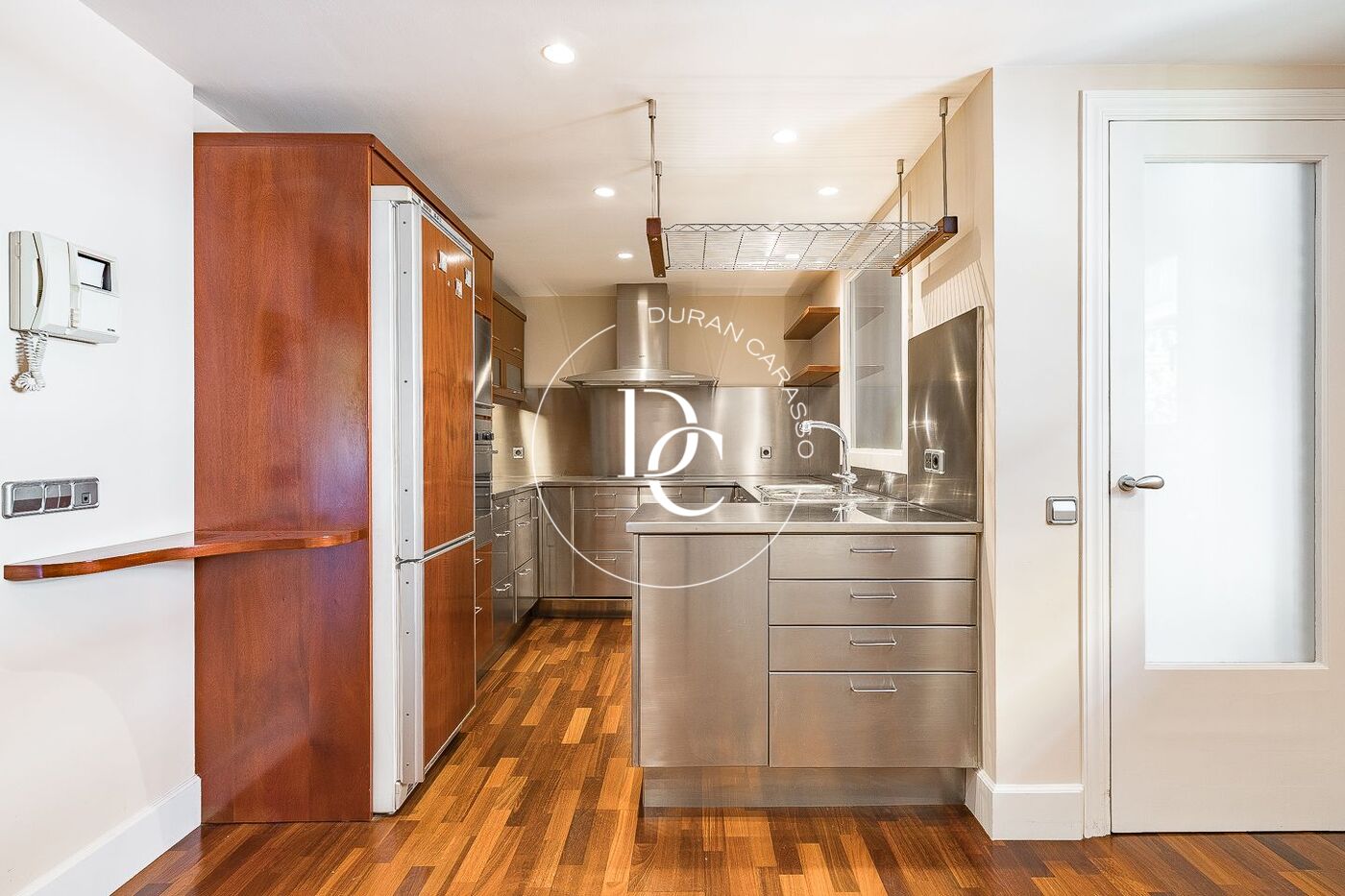 Exclusivo ático con terraza privada en Tres Torres